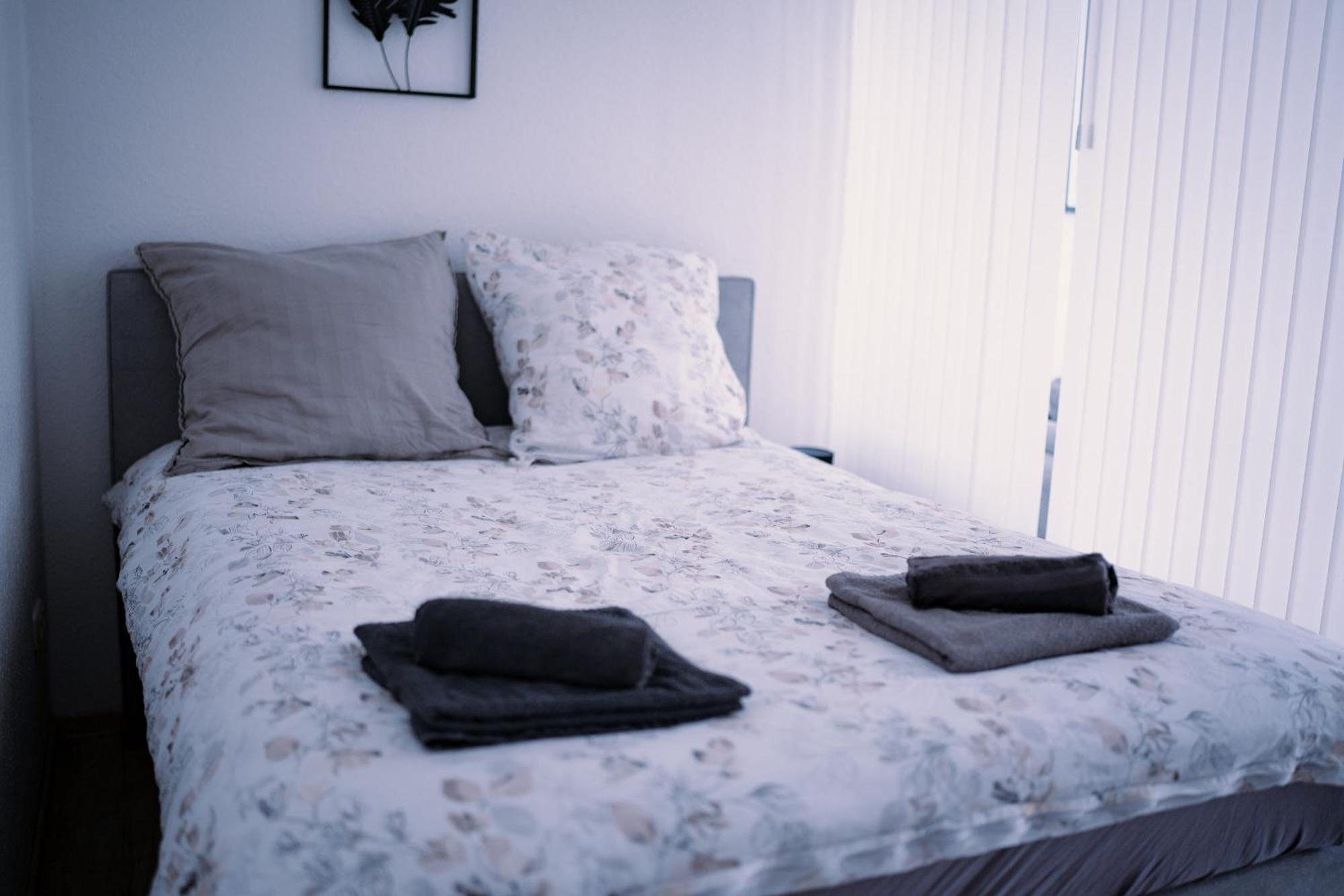 אמדן Schoenes Apartment In Der Altstadt , Kostenlose Parkplaetze In Der Naehe מראה חיצוני תמונה